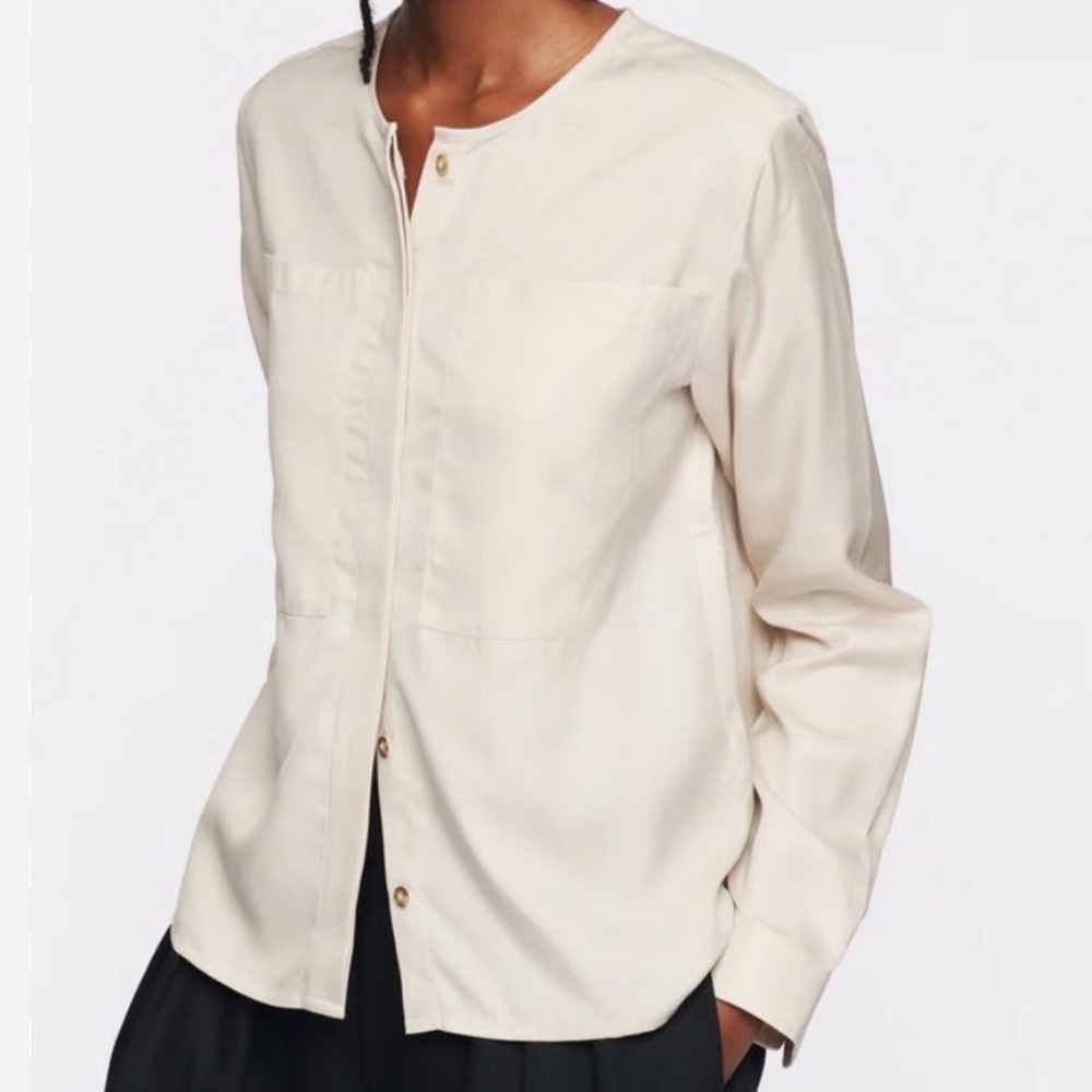 KOTN long sleeve button down big pockets blouse cream XS EUC